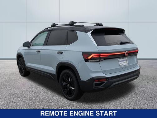 2025 Volkswagen Taos SE Black
