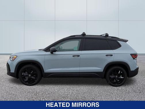 2025 Volkswagen Taos SE Black