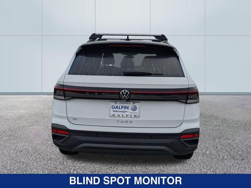 2025 Volkswagen Taos SE Black