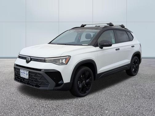 2025 Volkswagen Taos SE Black