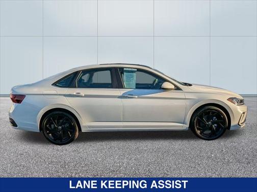 2025 Volkswagen Jetta 1.5T SE