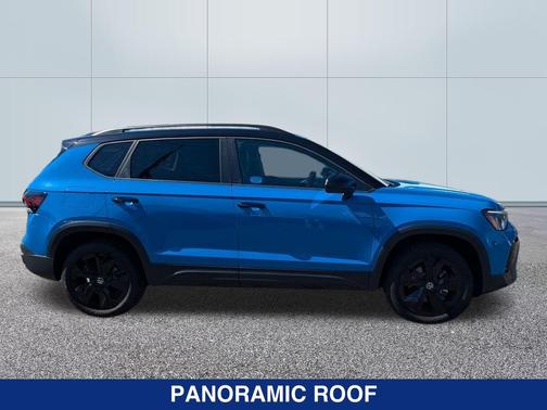 2025 Volkswagen Taos 1.5T SE Black