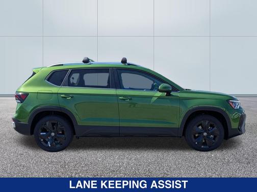 2025 Volkswagen Taos SE