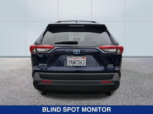2022 Toyota RAV4 Hybrid XLE