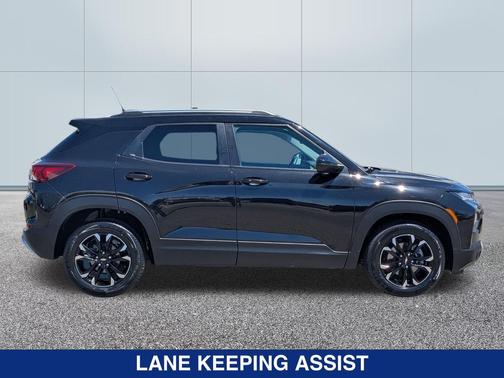 Mosaic Black Metallic 2023 Chevrolet Trailblazer LT
