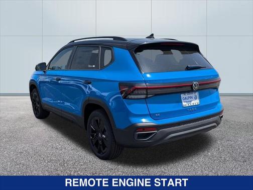 2025 Volkswagen Taos SE Black