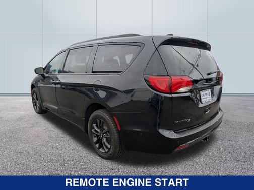 2020 Chrysler Pacifica L