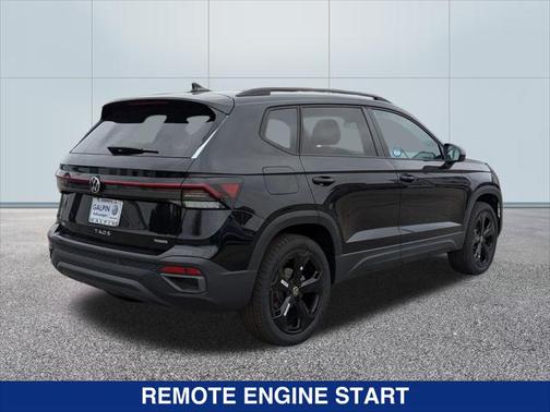 2025 Volkswagen Taos SE Black