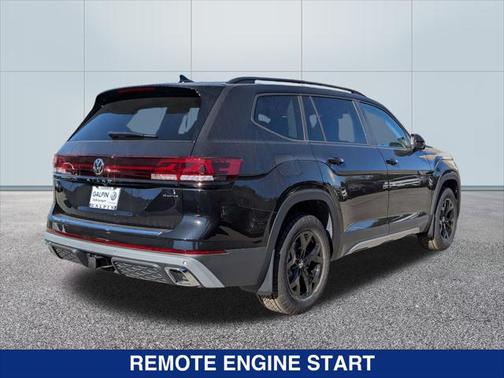 2025 Volkswagen Atlas Peak Edition w/Tech