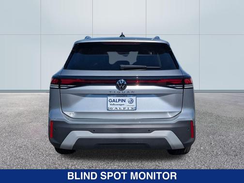 2025 Volkswagen Tiguan 2.0T SE