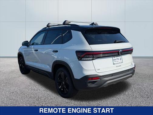 2025 Volkswagen Taos SE Black