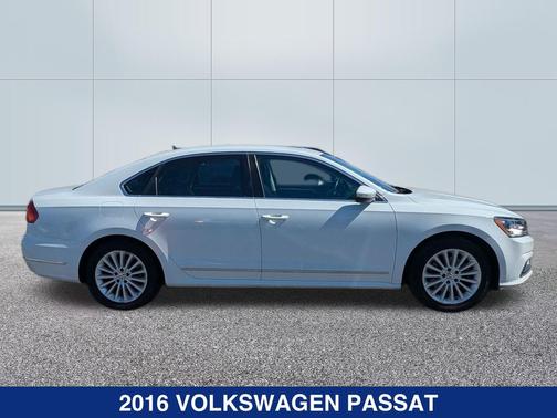 2016 Volkswagen Passat 1.8T SE w/Technology