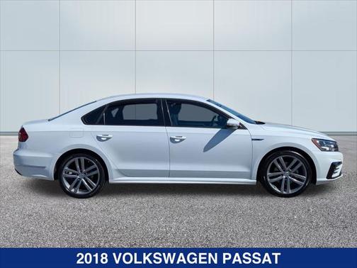 2018 Volkswagen Passat 2.0T R-Line