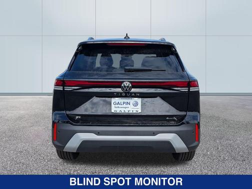 2025 Volkswagen Tiguan 2.0T SE 4MOTION