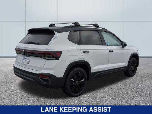 Pure White w/Deep Black Roof 2025 Volkswagen Taos SE Black