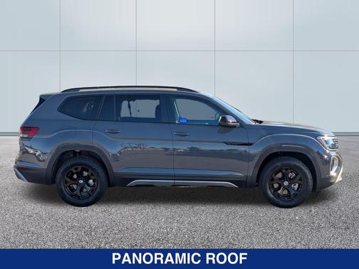2025 Volkswagen Atlas Peak Edition w/Tech