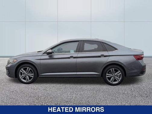 Platinum Gray Metallic 2022 Volkswagen Jetta 1.5T SE