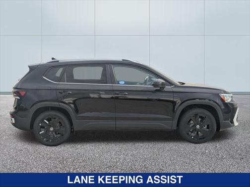 2025 Volkswagen Taos SE