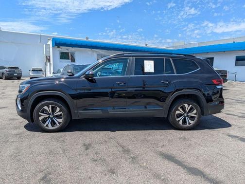 2025 Volkswagen Atlas 2.0T SE