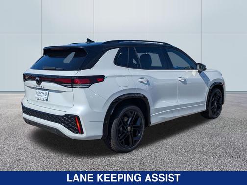 2025 Volkswagen Tiguan 2.0T SE R-Line Black