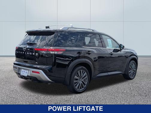 Super Black 2022 Nissan Pathfinder SL 2WD