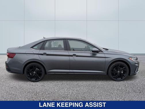 2025 Volkswagen Jetta 1.4T SE