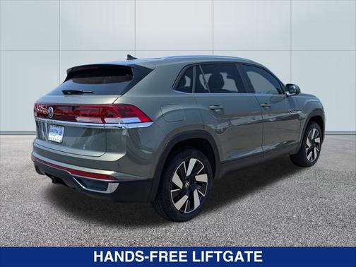 2025 Volkswagen Atlas Cross Sport 2.0T SE w/Technology