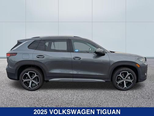 2025 Volkswagen Tiguan 2.0T SE 4MOTION
