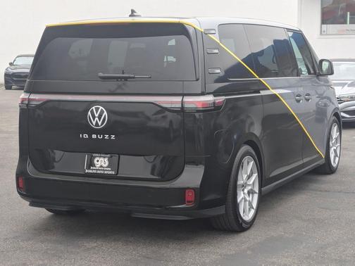 2025 Volkswagen ID. Buzz Pro S