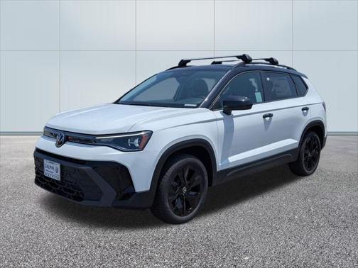 2025 Volkswagen Taos SE Black