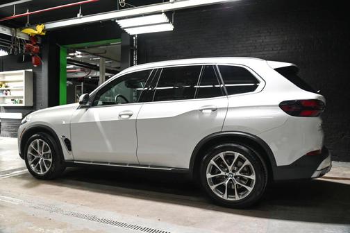 2025 BMW X5 xDrive40i