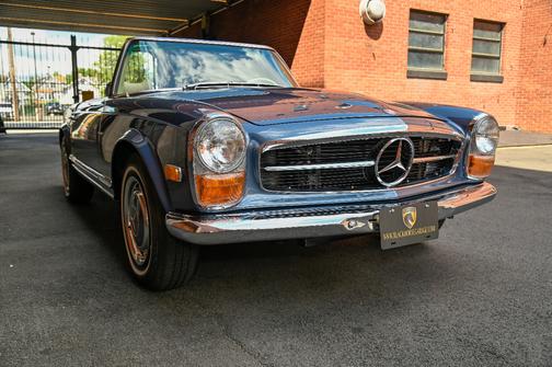 1968 Mercedes-Benz 280SL