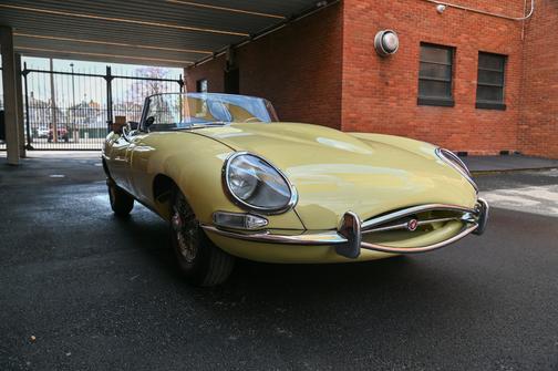1967 Jaguar 420 
