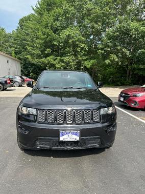 2020 Jeep Grand Cherokee Laredo