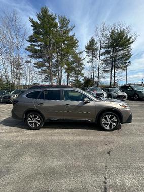 Brilliant Bronze Metallic 2022 Subaru Outback Limited