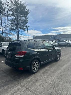 2024 Subaru Forester Premium