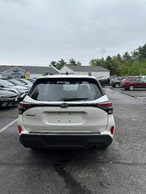 2025 Subaru Forester Base