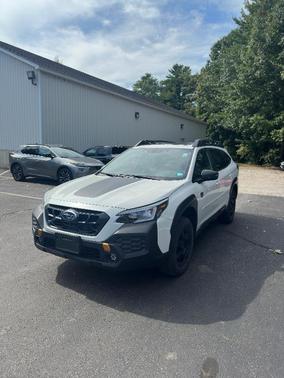 Crystal White Pearl 2024 Subaru Outback Wilderness