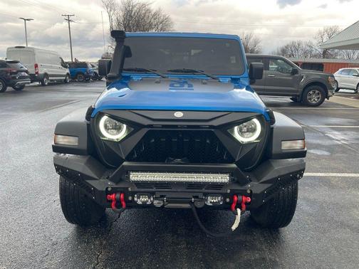 2021 Jeep Gladiator Sport
