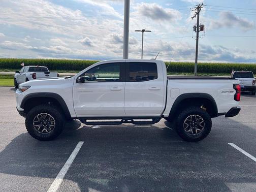 Summit White 2023 Chevrolet Colorado ZR2