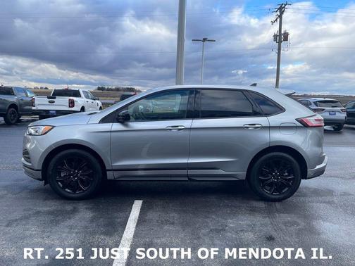 Silver Metallic 2024 Ford Edge SE