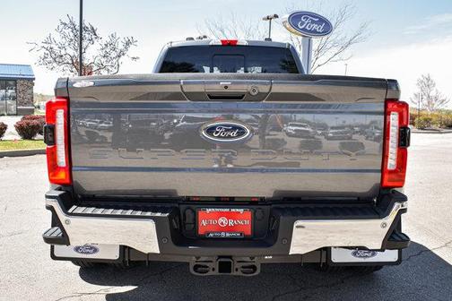 2025 Ford F-350 Lariat Super Duty