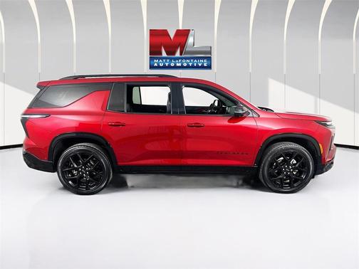 2025 Chevrolet Traverse RS