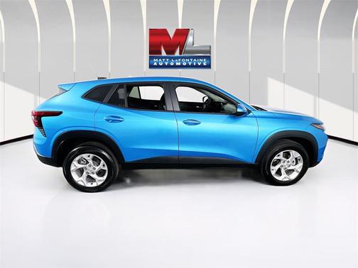 2025 Chevrolet Trax LS