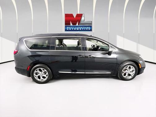 2022 Chrysler Pacifica Limited