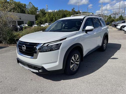 2025 Nissan Pathfinder SL 4WD