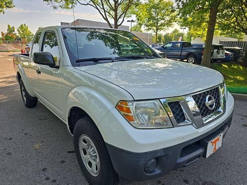 Glacier White 2019 Nissan Frontier S