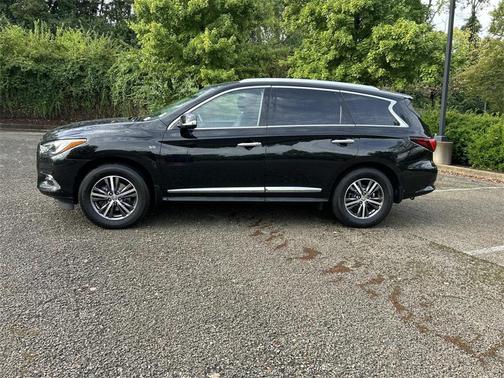 2017 INFINITI QX60 Base