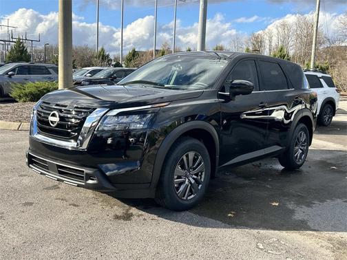 2025 Nissan Pathfinder S FWD