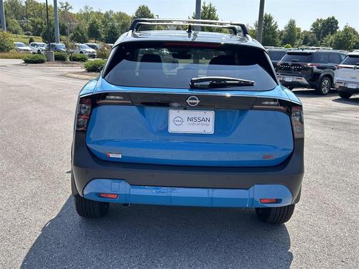 2025 Nissan Kicks SR